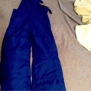 Child’s ski bib skiwear..navy .. adjustable shoulder straps..cotton poly blend